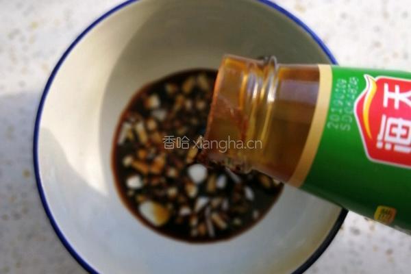 腐竹拌茼蒿的做法图解12