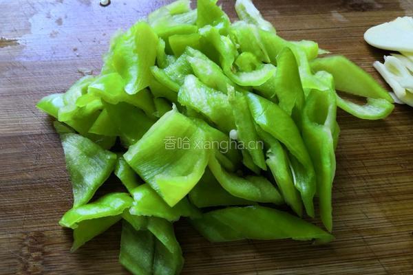木耳炒鸡蛋的做法图解1