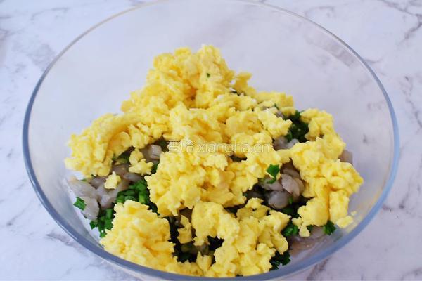饺子皮三鲜包子的做法图解5