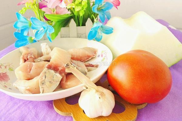 冬瓜番茄鱼的做法图解1
