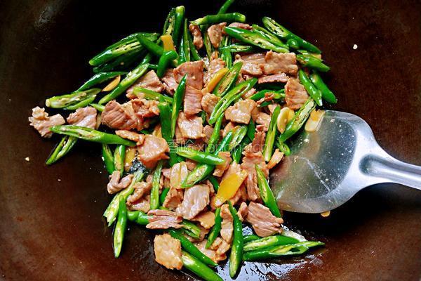 辣椒炒肉的做法图解7