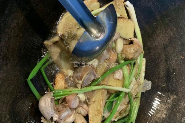 油焖大鱿鱼的做法图解2