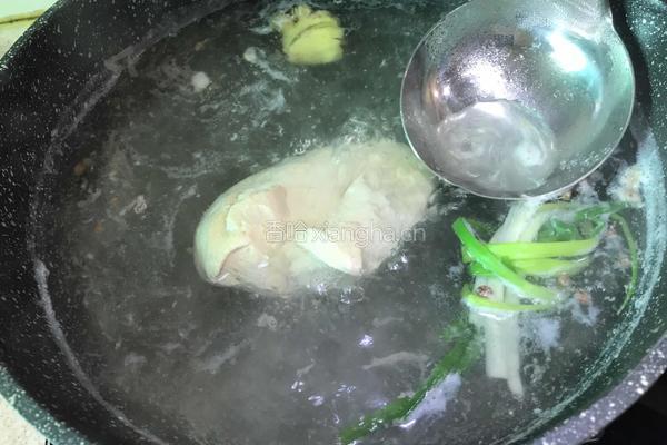 虫草花拌鸡胸肉的做法图解3