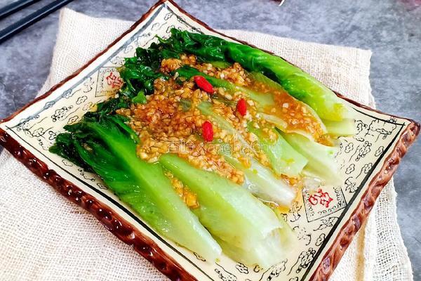 蒜蓉白灼生菜的做法图解8