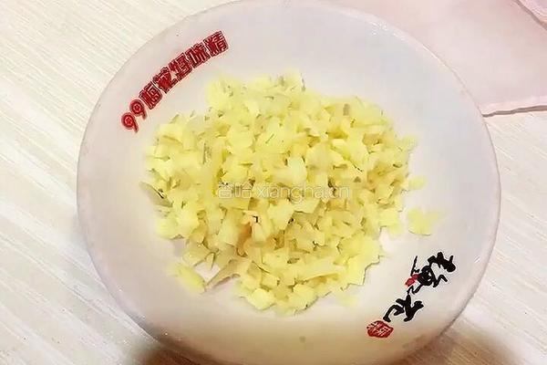 黄瓜炒火腿的做法图解3