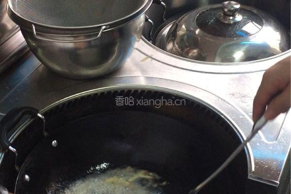 香辣盘鳝的做法图解1