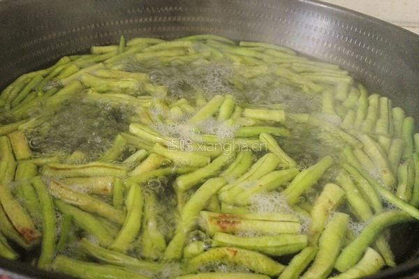 玉米炒豇豆的做法图解3