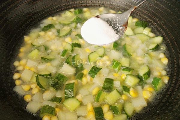 土豆黄瓜炒玉米的做法图解8