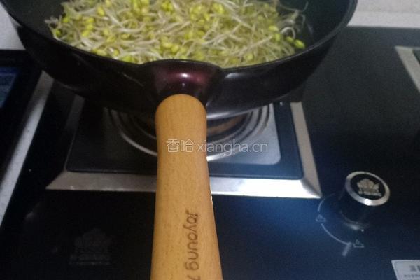 凉拌黄豆芽的做法图解2