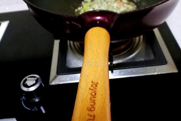 荷兰豆炒香菇的做法图解3