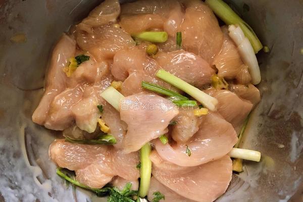 泡椒蒸鸡片的做法图解10