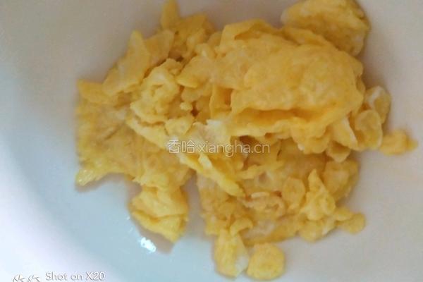 番茄豌豆炒饭的做法图解2