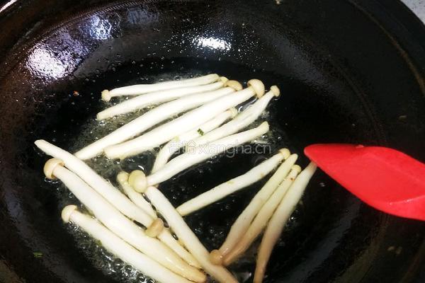 白玉菇炒青菜的做法图解6