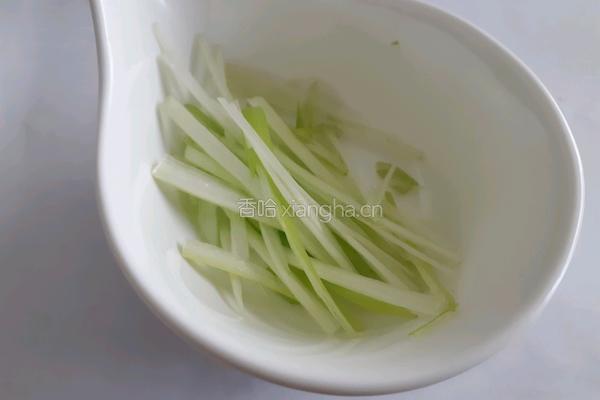 剁椒蒸带鱼的做法图解3