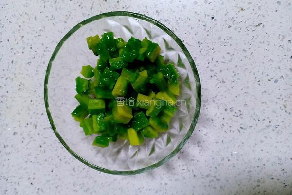 苦瓜黄瓜汁的做法图解3