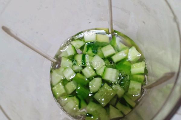 芹菜黄瓜汁的做法图解6