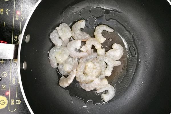 毛豆炒虾仁的做法图解3