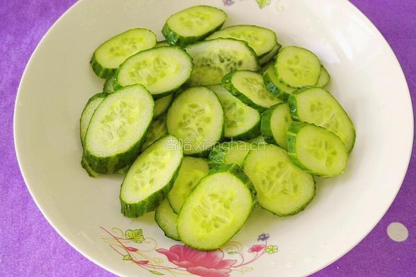 土豆黄瓜炒木耳的做法图解5