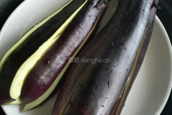 蒜蓉茄子的做法图解1