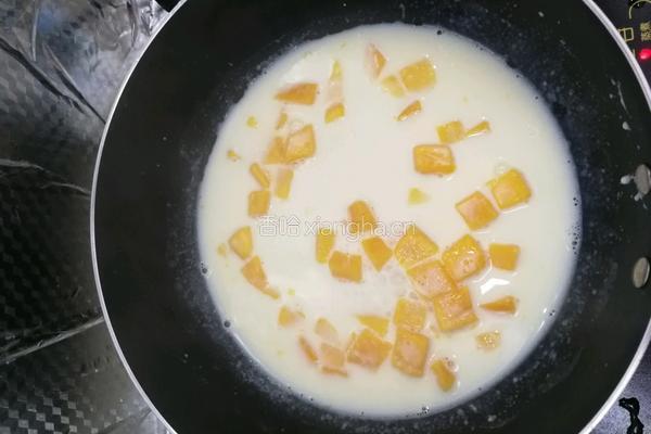 牛奶芒果布丁的做法图解3