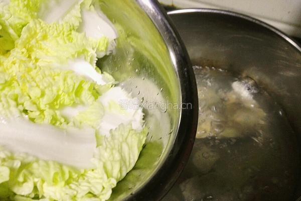 白菜豆腐鱼头汤的做法图解7