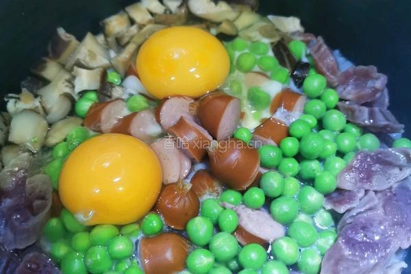 电饭锅腊肉饭的做法图解3