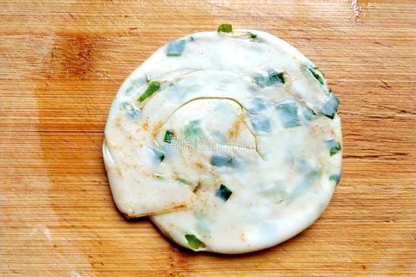 饺子皮葱油饼的做法图解15