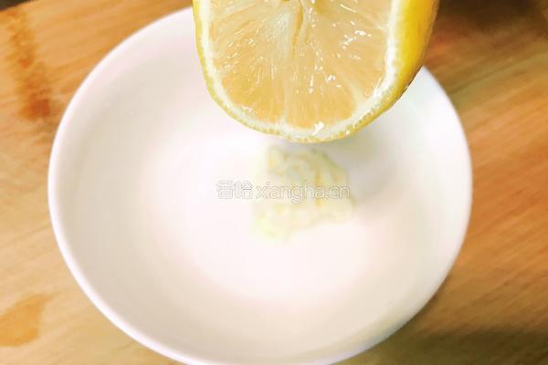 金枪鱼蔬果沙拉的做法图解11