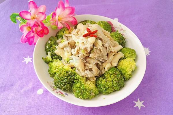 平菇炒西兰花的做法图解14