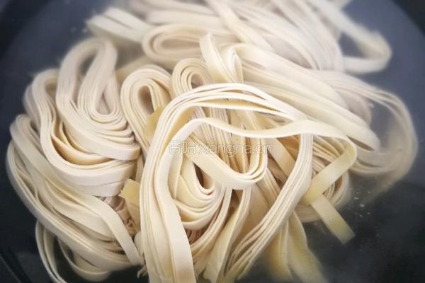 茄汁豆腐皮的做法图解5
