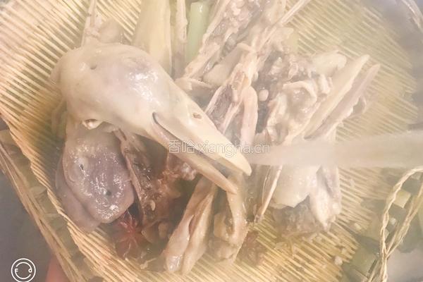 酥香鸭脑壳的做法图解4