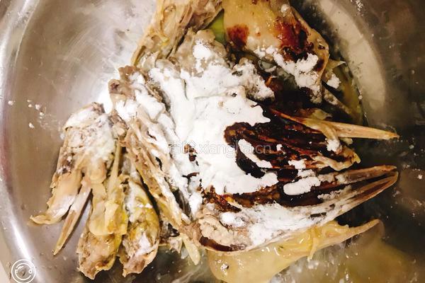 酥香鸭脑壳的做法图解5