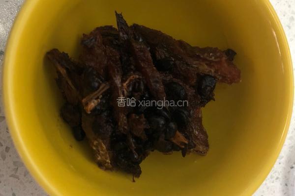 豆豉鲮鱼油麦菜的做法图解3