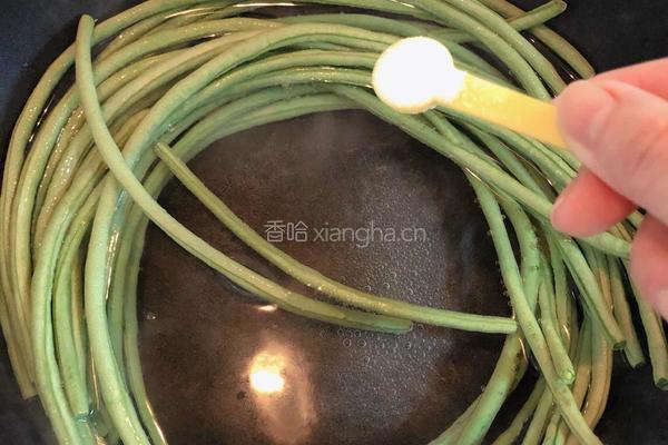 麻酱拌豇豆的做法图解3