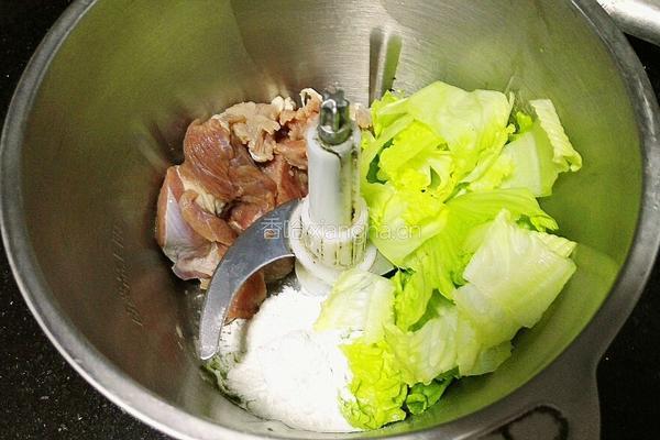 生菜牛肉水饺的做法图解3