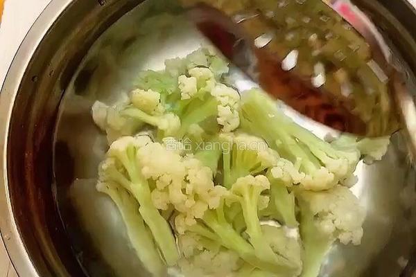 辣味菜花的做法图解7