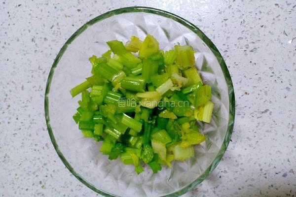 芹菜黄瓜汁的做法图解3