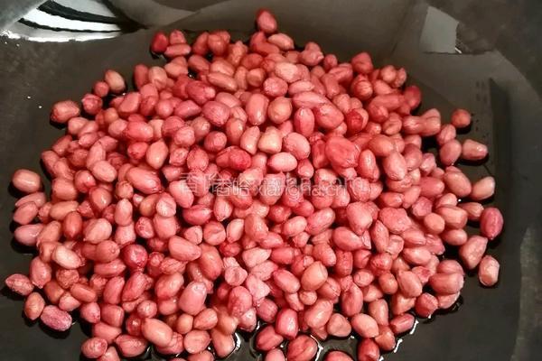 酥脆花生仁的做法图解4