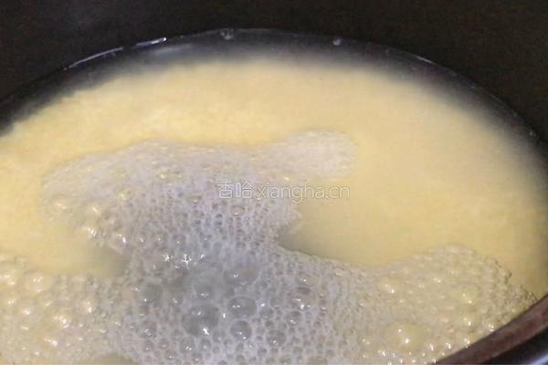 虾仁小米早餐饼的做法图解2