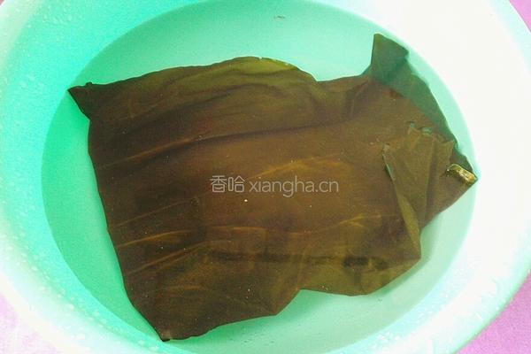 海带白菜牛肉丸子汤的做法图解2