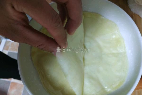 饺子皮春卷的做法图解2