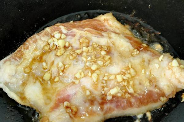 猪颈肉炒四季豆的做法图解4