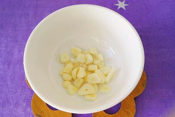 清炒油麦菜的做法图解3