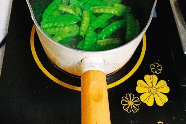 木耳荷兰豆的做法图解2