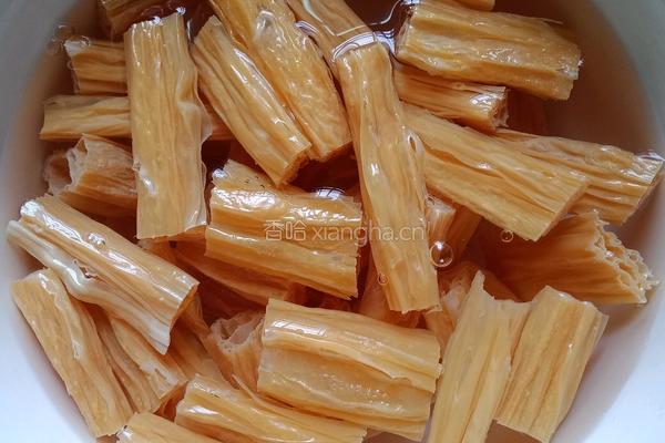 腐竹薏米甜汤的做法图解1