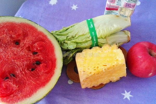 创意螃蟹水果蔬菜沙拉的做法图解1