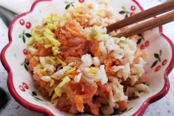 胡萝卜虾仁肉粉条包子的做法图解6
