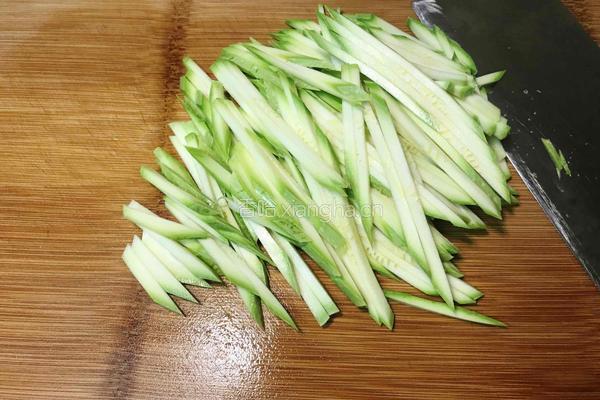 炝西葫芦丝的做法图解3