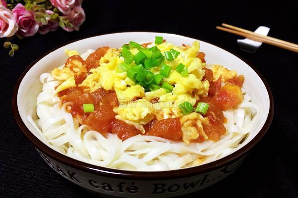 鸡蛋西红柿凉拌面
