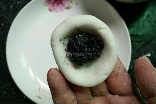 黑芝麻糯米饼的做法图解6
